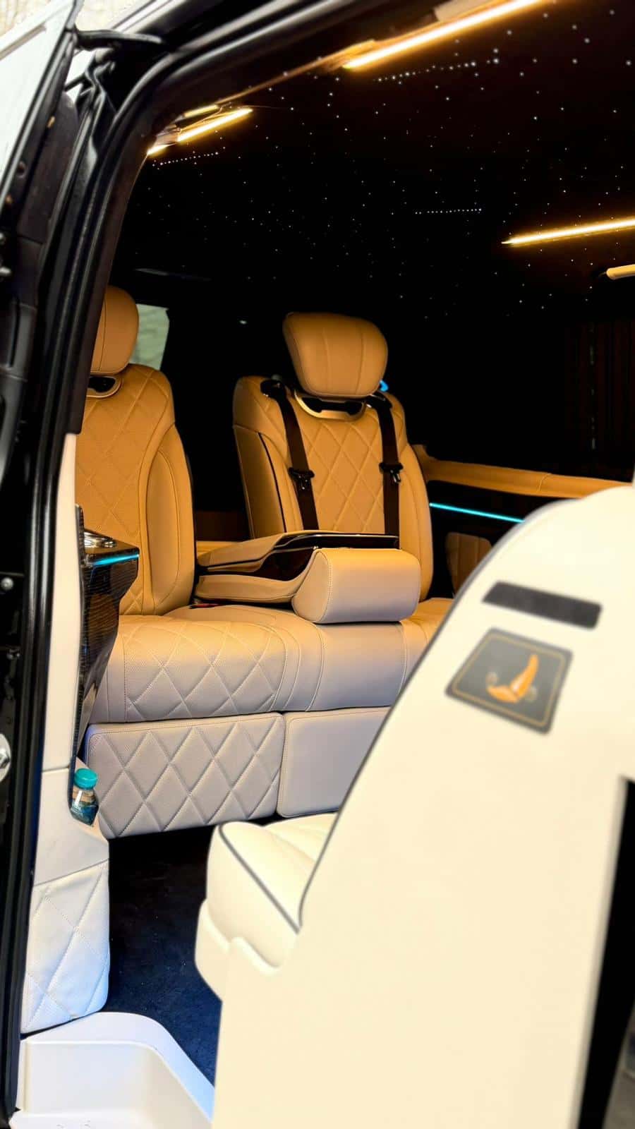 VIP passenger seats and cabin lighting