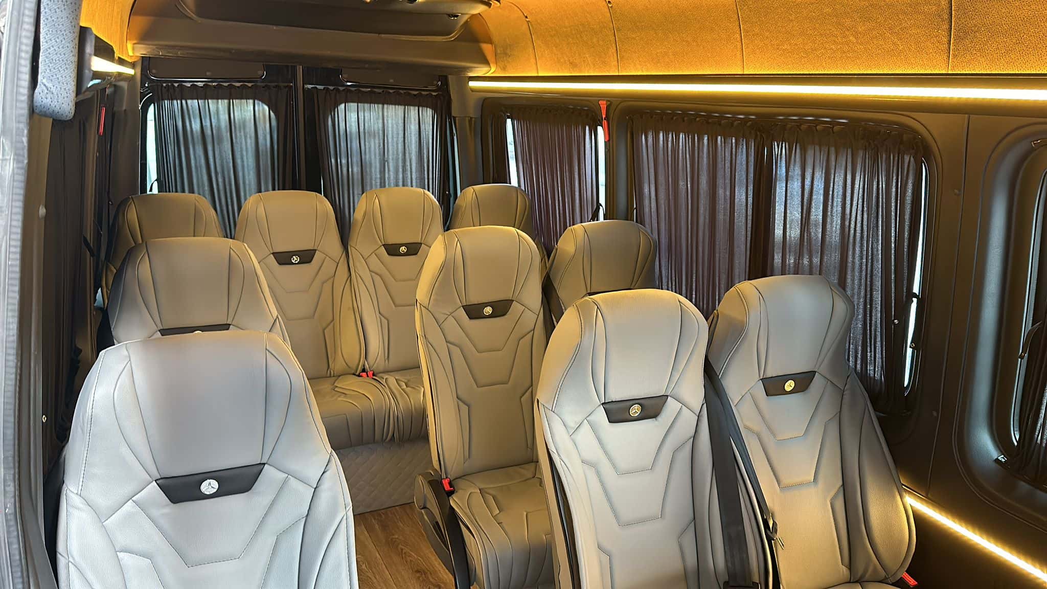 Private van taxi for group transfer 28