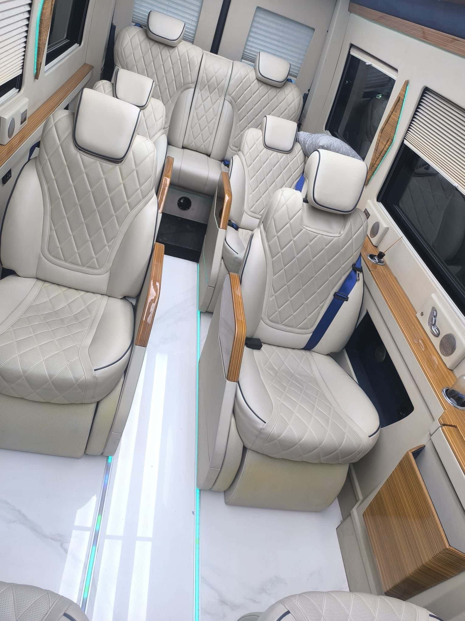 Private van taxi for group transfer 33
